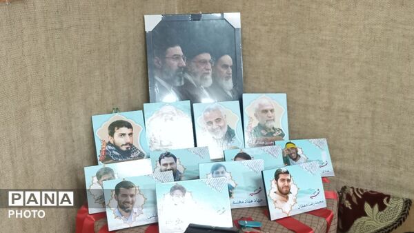 بانوان بسیجی و جانفدا در شهر فردوسیه باآموزش و فراگیری کار با اسلحه به دفاع از وطن وجان خود وهموطنانشان برخاستند