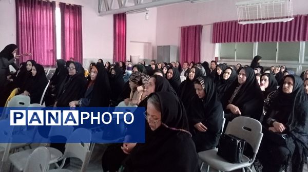 برگزاری کارگاه آموزش خانواده در دبیرستان نمونه اندیشه