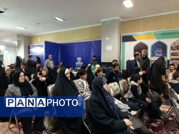 قاب‌های دانش‌آموزی در نمایشگاه قرآن و عترت مصلی تبریز