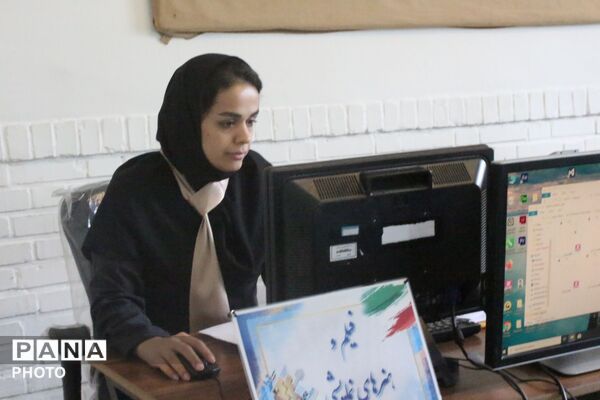 بازدید از دبیرخانه استانی چهل‌وچهارمین جشنواره فرهنگی و هنری دانش آموزان خراسان رضوی
