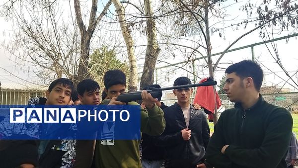 روز اول از مسابقات تیراندازی شهید سبحانی فر و شهید علی آبادی در دبیرستان شاهد ابوذر غفاری 