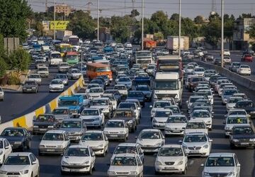 ترافیک سنگین در معابر پرتردد تهران