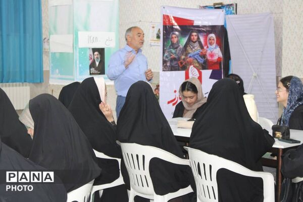  پاتوق دختران نوجوان مبارز شهرستان سملقان فضایی پر از عشق و دوستی و آگاهی