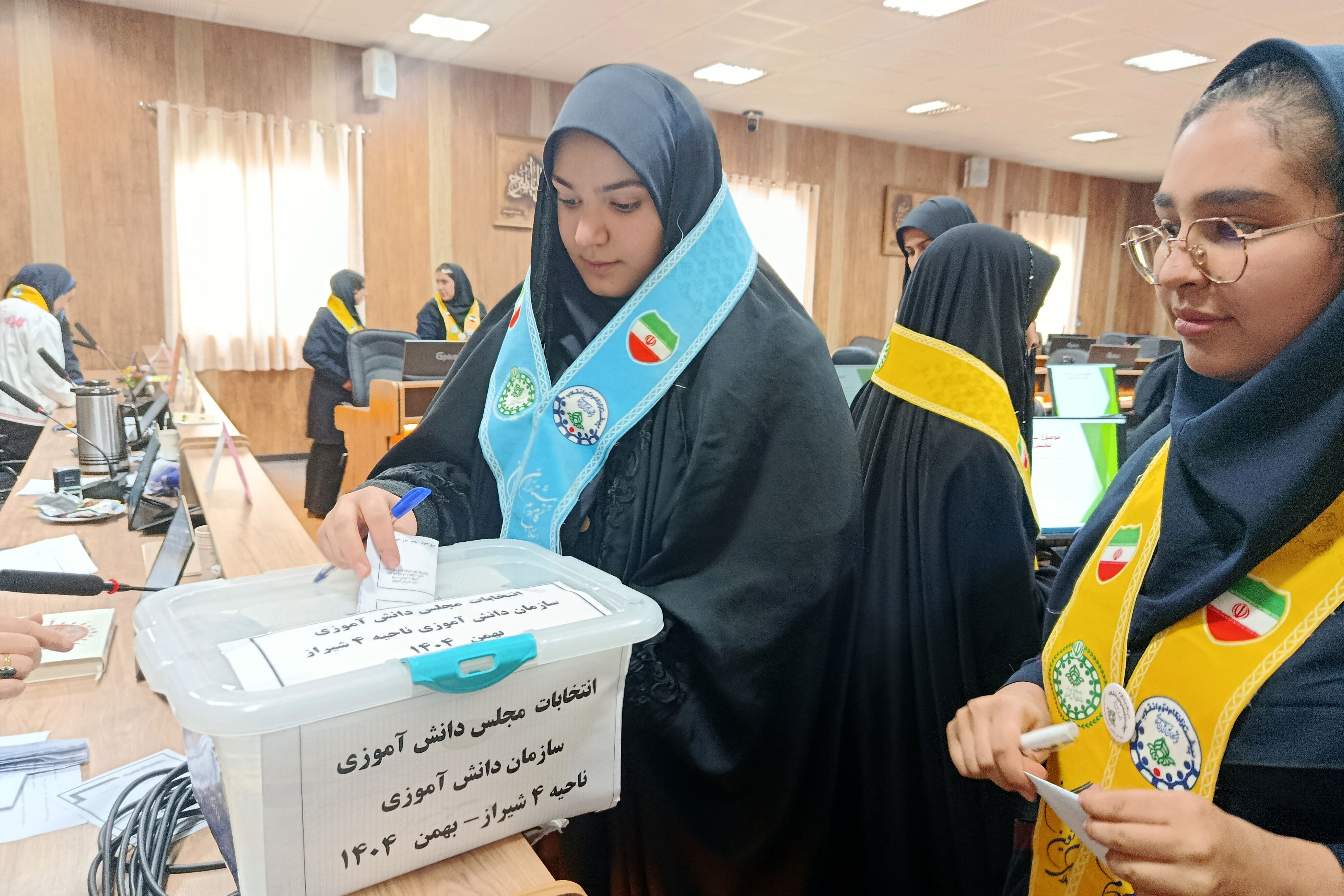 انتخابات مجلس دانش‌آموزی دختران در ناحیه ۴ شیراز