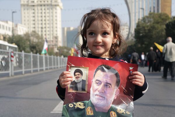 مراسم باشکوه تشیع شهید سردار نیلفروشان در مشهد مقدس 