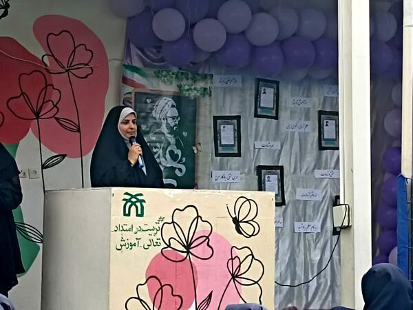 مراسم گرامیداشت مقام معلم دردبیرستان دخترانه امام حسین(ع) مشهد