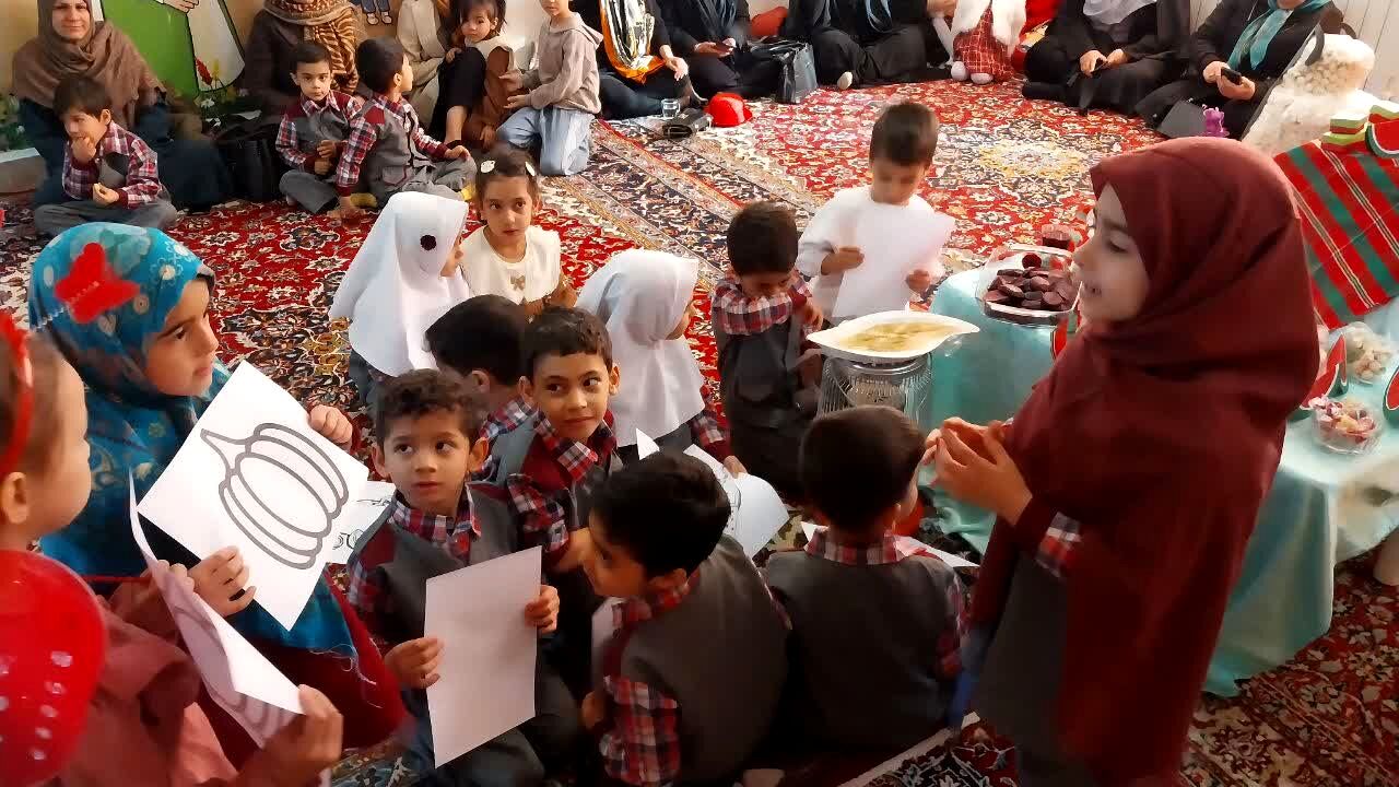جشن یلدایی مهد شکوفه‌های نور دارالقرآن حضرت زهرا (س) در شیروان