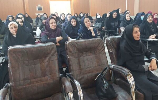کارگاه توانمندسازی مراقبین و رابطین سلامت مدارس ناحیه۶