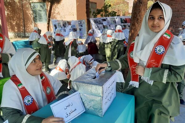 برگزاری انتخابات شورای دانش آموزی در مدارس ناحیه دو شهرری 
