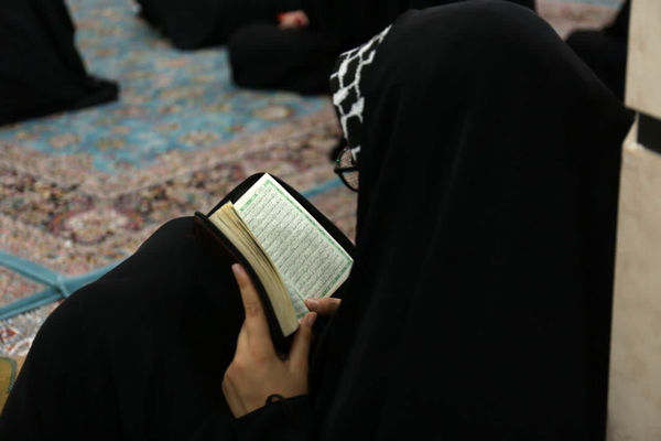 دومین روز اعتکاف دانش‌آموزی دختران در قم