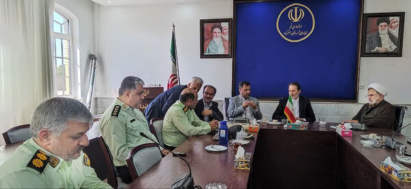 تقدیر امام جمعه جعفرآباد قم از خدمات پلیس