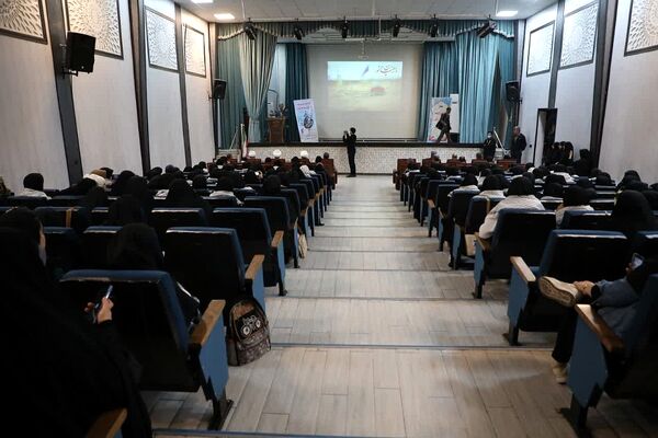 اعزام دانش‌آموزان منطقه کهریزک به اردوی راهیان نور