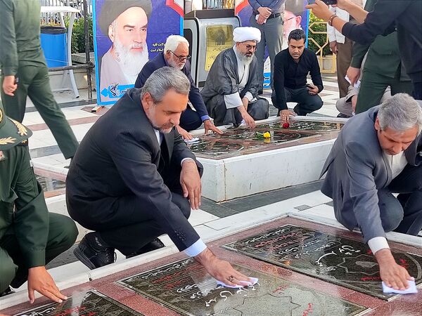 ویژه برنامه میهمانی لاله‌ها در آرامگاه شهید مدرس