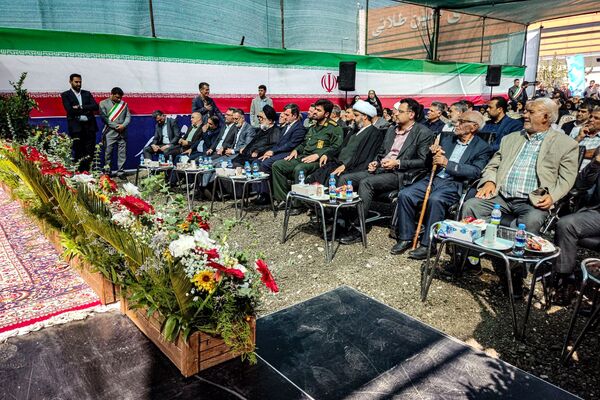 آئین خشت گذاری کاشانه‌های علم و خرد در باقرشهر