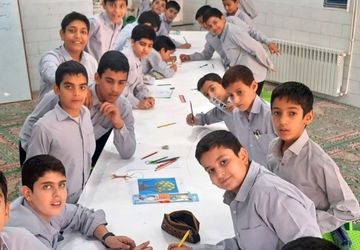 همایش نقاشی همگانی در مدرسه امام حسن مجتبی زارچ 