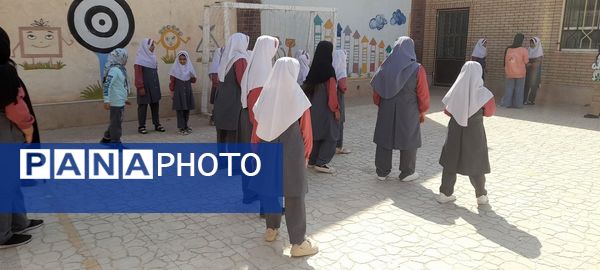 فعالیت جهادی دانشجومعلمان قم در روستای مومن آباد