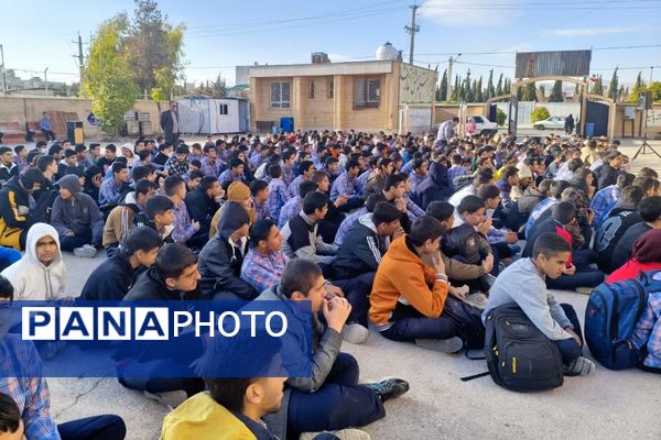 مراسم ایام الله دهه فجر در دبیرستان معارف صدرای ولایت