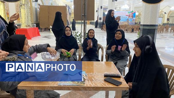 بازدید دانش آموزان دبیرستان دخترانه امید از آرامگاه شهید مدرس