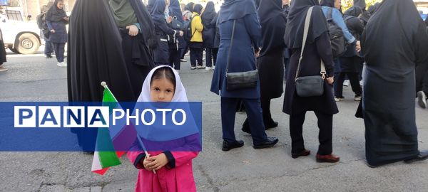 فریاد بصیرت در میدان دانش‌آموزی