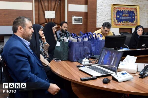  تجلیل از مدیران و دانش‌آموزان منطقه ۱۴ در رویداد پرسش مهر