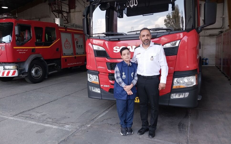 قهرمانان بی‌ادعا، یک روز در کنار آتش‌نشانان