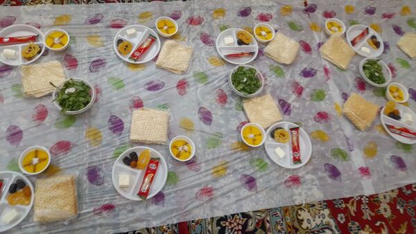 افطاری در دبیرستان صفورا ۲ ناحیه هفت مشهد