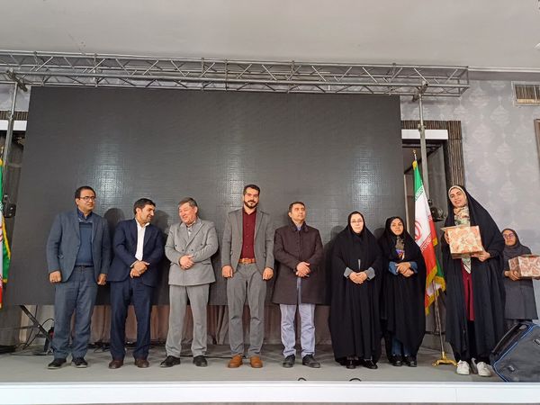 تجلیل از برگزیدگان 2 جشنواره پرورشی در شهرستان زرقان 