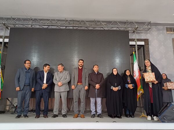 تجلیل از برگزیدگان 2 جشنواره پرورشی در شهرستان زرقان 