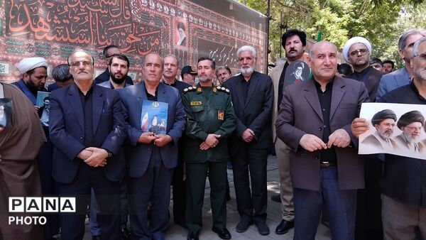 ویژه‌برنامه همگام با تشییع کنندگان آقای شهید ایران در اهر