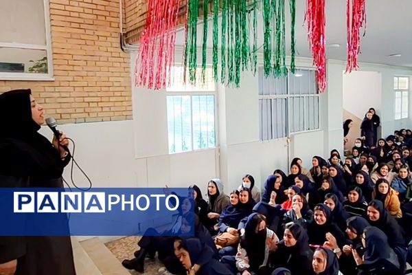 برگزاری جشن نیمه شعبان و در هنرستان کارآفرینان