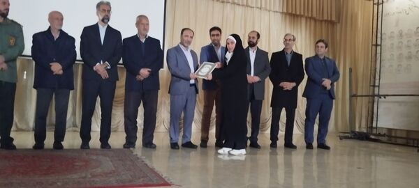 آیین تجلیل از نخبگان قرآنی و فرهنگی و هنری آموزش و پرورش مرند