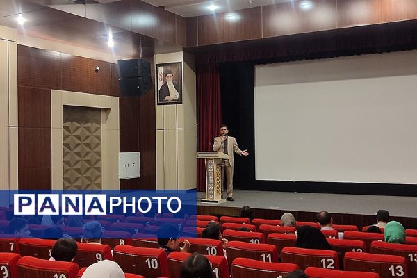 اختتامیه طرح شمیم و تجلیل ازدانش آموزان فعال این طرح