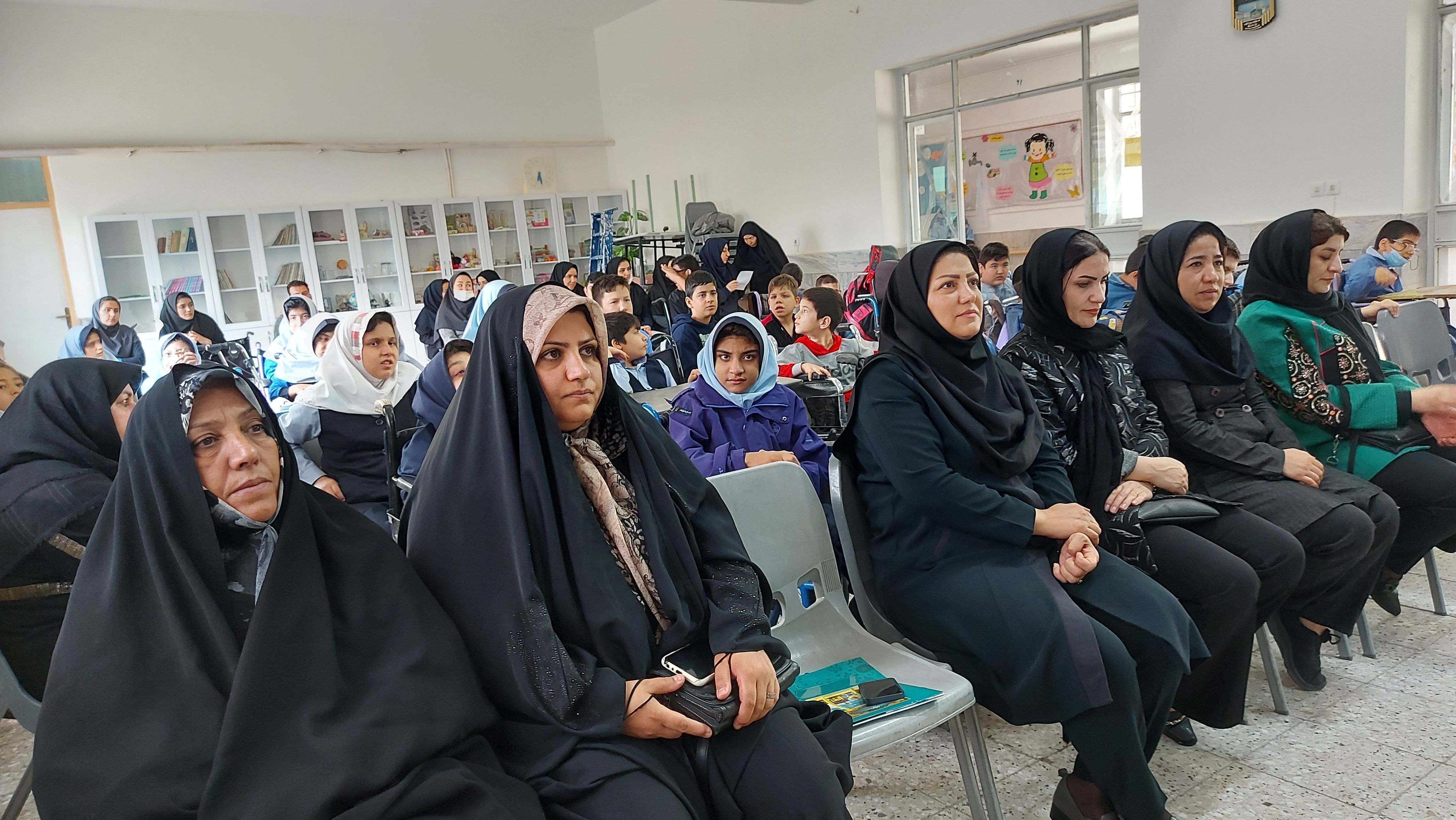 زیارت عاشورا در دبستان کوشا مشهد