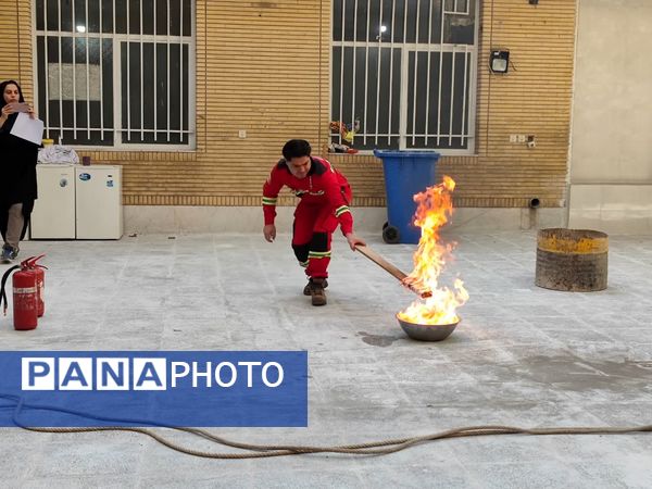 آتش‌نشان نماد عشق و جوانمردی