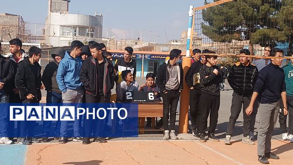 سومین روز از مسابقات گروهی والیبال در دبیرستان شاهد ابوذر گروهی