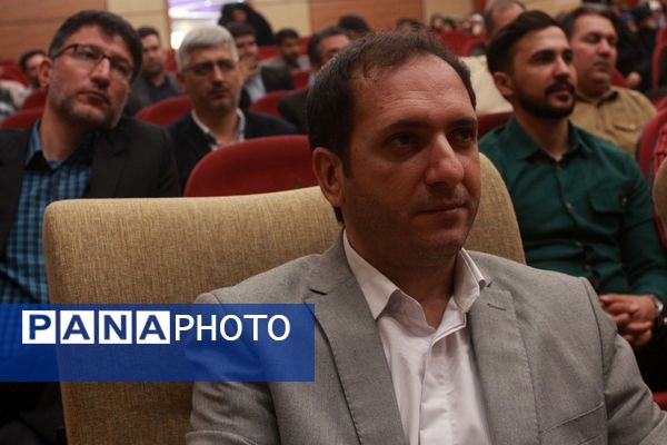  همایش تکریم از مقام معلم در اردوگاه شهید منتظری با حضور مسئولان بهارستان‌2