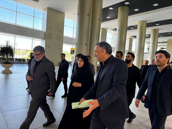 بازدید وزیر راه و شهرسازی از روند خدمات‌رسانی زائران در ایام پایانی دهه صفر