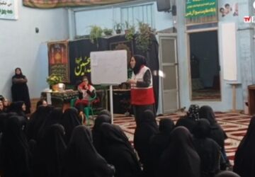 جلسه آموزشی کمک‌های اولیه در مسجد امام جعفر صادق(ع) یزدانشهر