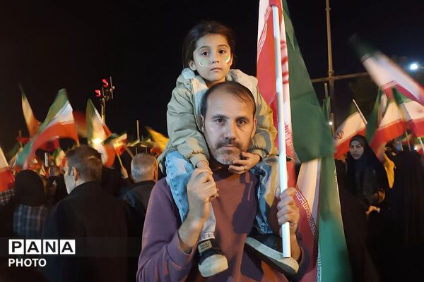 تجمعات‌ شبانه ضد صهیونیستی در میدان امام خمینی (ره) شهرستان قرچک