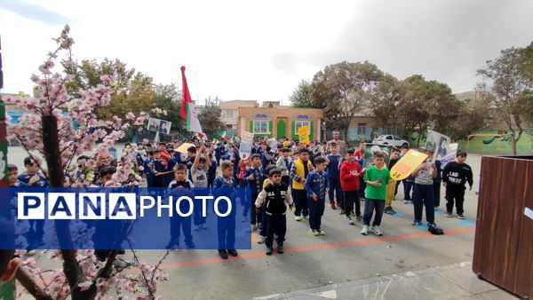 آیین محکومیت رژیم غاصب اسرائیل و حمایت از جبهه مقاومت حزب الله در مدرسه مبین شیروان