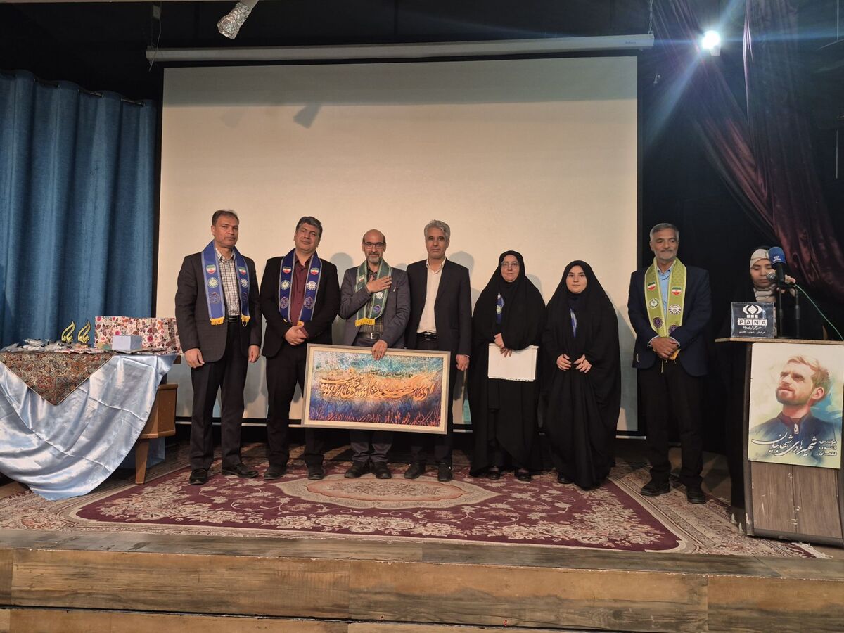 خبرنگاری که به جای نوشتن خبر ؛ خبرنگار پرورش داد