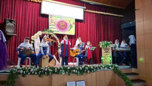 گرامیداشت روز مادر مدرسه دخترانه ۱۷ شهریور 