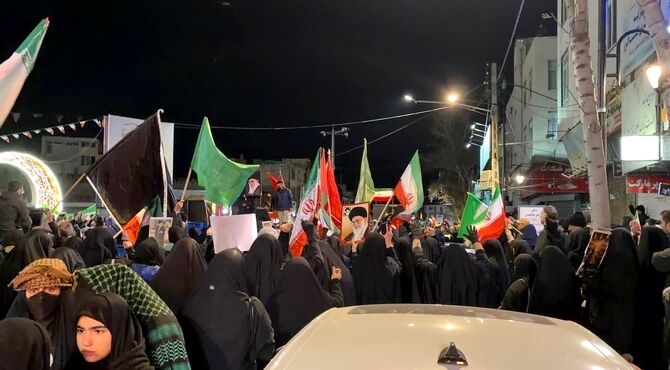 سوگواری مردم کرج در چهارمین شب شهادت آیت‌الله امام خامنه‌ای