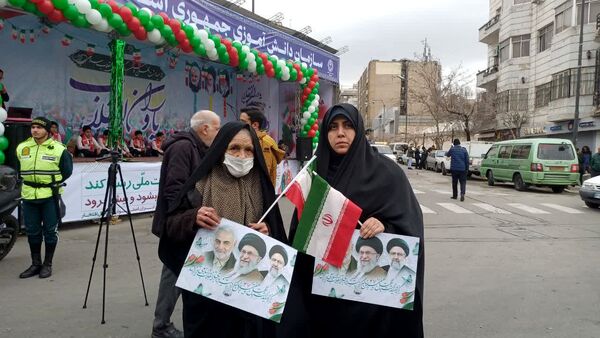 راهپیمایی ۲۲ بهمن با حضور پرشور مردم انقلابی در تهران