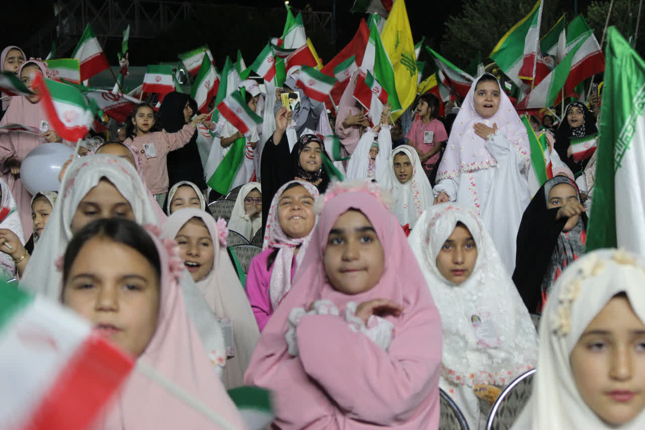 جشن ۲ هزار نفری تکلیف دختران یزد