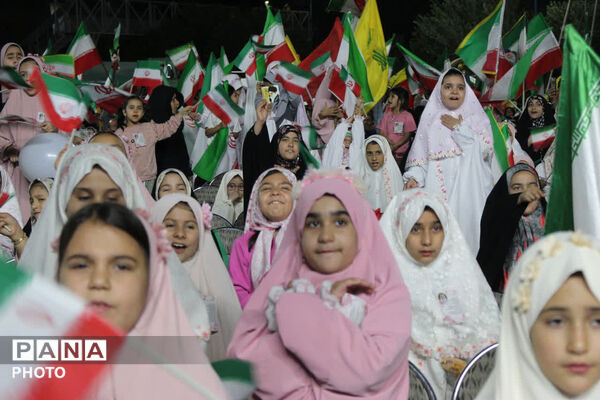 جشن ۲ هزار نفری تکلیف دختران یزد