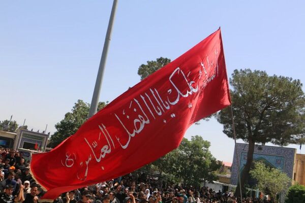 عشق و ارادت مردم ملارد نسبت به اهل بیت (ع) در روز عاشورا، به روایت تصویر