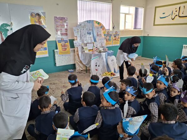 جشن آموزشی «دندان شش» در دبستان حضرت قاسم‌ابن‌الحسن(ع)