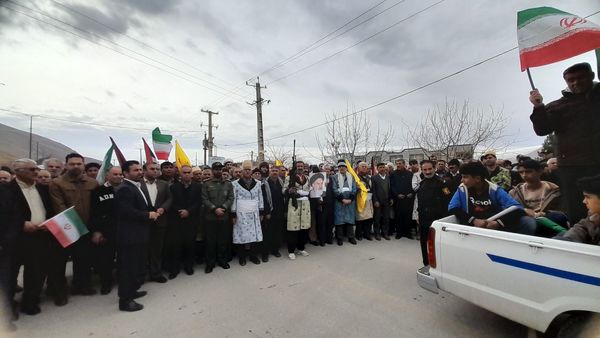 مردم منطقه بیرانوند یکپارچه در جشن انقلاب