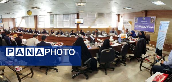 سومین کارگاه توانمند سازی مشاوران منتخب استان قزوین 